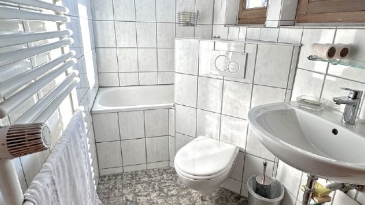 Freist.EFH mit dem Charme der vergangenen Jahre incl. Bauland