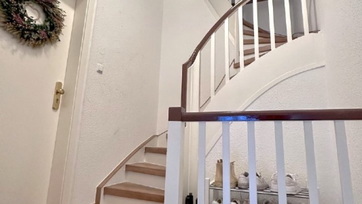 3- Familien Stadthaus 1.OG+2.OG vermietet