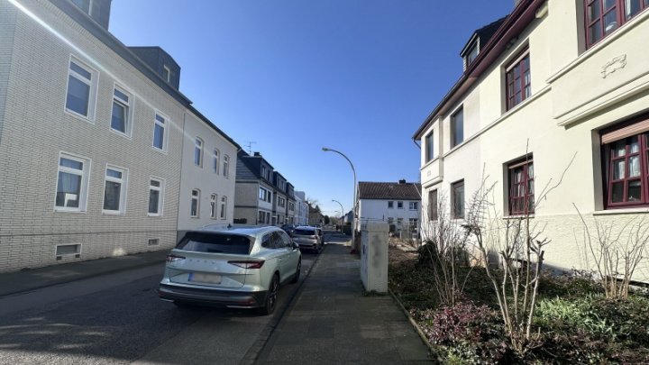 DU- Buchholz DHH in bester Lage mit viel Platz