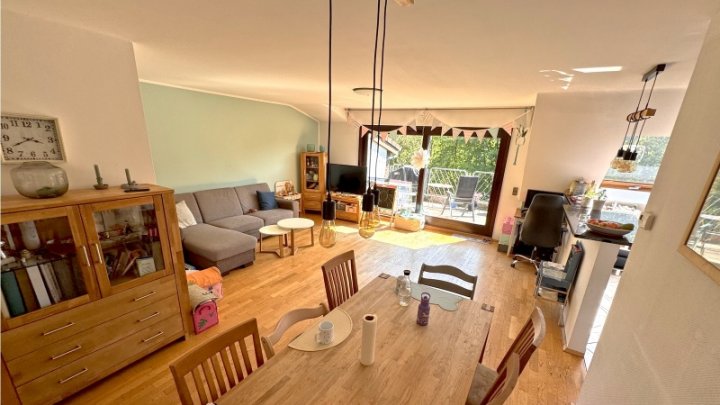 Maisonette Wohnung mit Garagenstellplatz