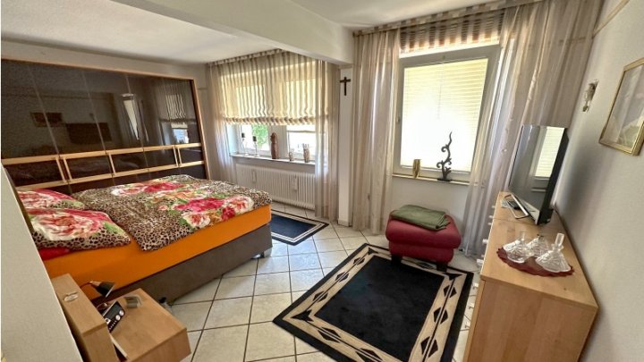 Einfamilenhaus mit traumhaftem Garten **freiwerdend**