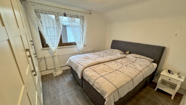 DHH  mit Anbaupotenzial und neuer Wärmepumpe