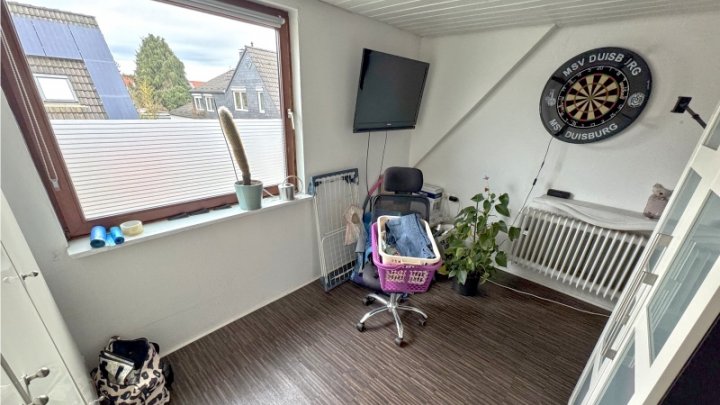 DHH  mit Anbaupotenzial und neuer Wärmepumpe