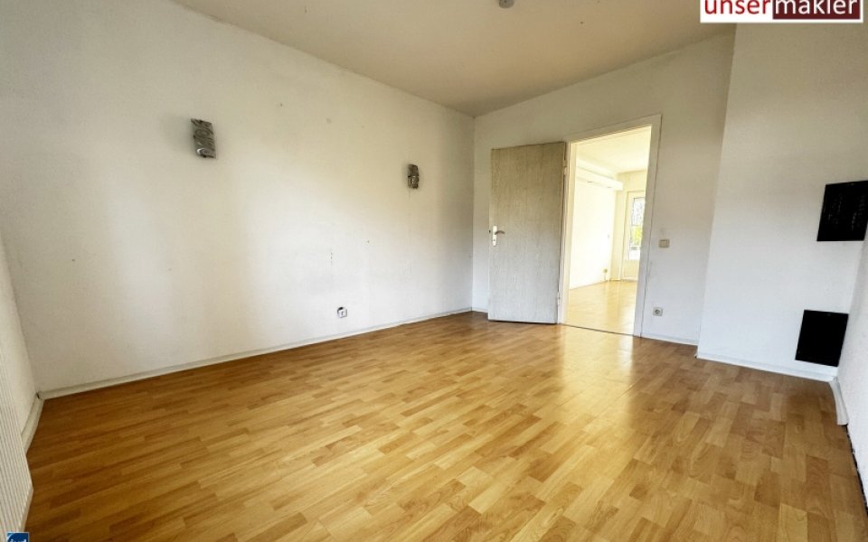 Schlafzimmer am Wohnzimmer