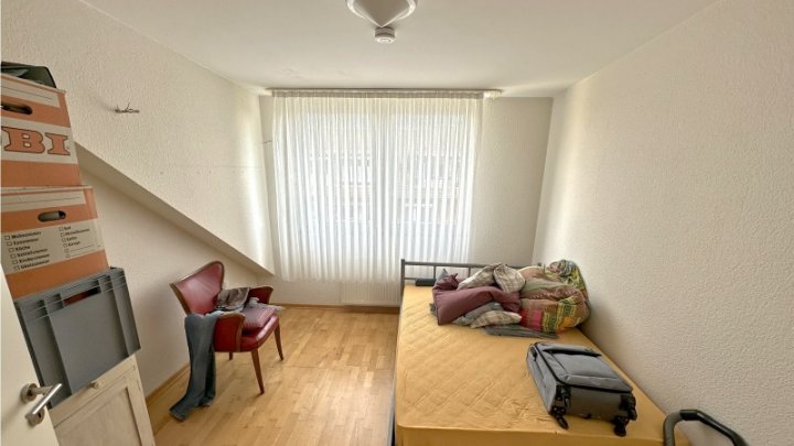 Raum. Licht. Lebensqualität –  DG-Wohnung mit 3 Schlafzimmern & 2 Bädern