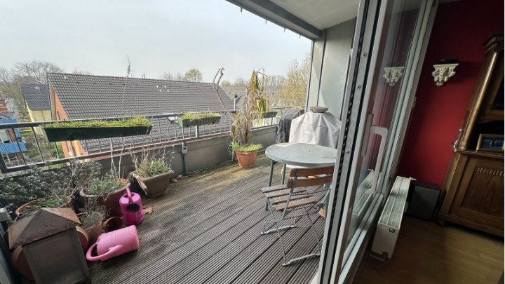 Raum. Licht. Lebensqualität –  DG-Wohnung mit 3 Schlafzimmern & 2 Bädern