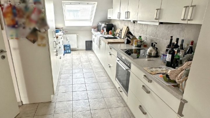 Raum. Licht. Lebensqualität –  DG-Wohnung mit 3 Schlafzimmern & 2 Bädern