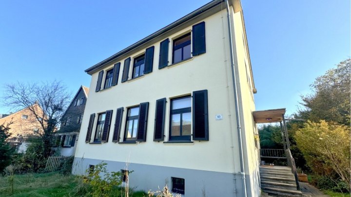 VERKAUFT Freist.EFH mit dem Charme der vergangenen Jahre incl. Bauland
