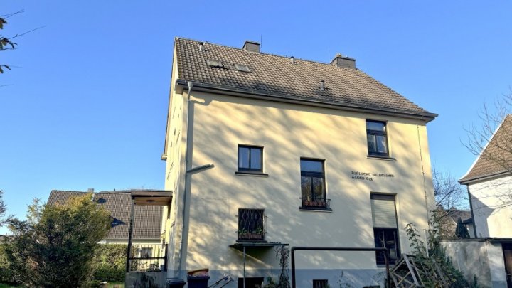 VERKAUFT Freist.EFH mit dem Charme der vergangenen Jahre incl. Bauland